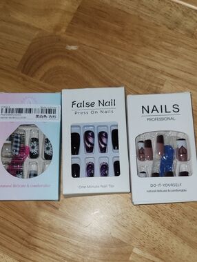 Press-On Nails- 3 Packs